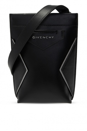 Givenchy s iconic Antigona bag